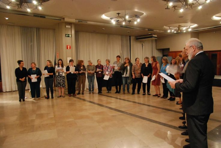 Impromptu #METM16 choir at the final dinner. Photograph by #METM16 photographer Cesc Anadón
