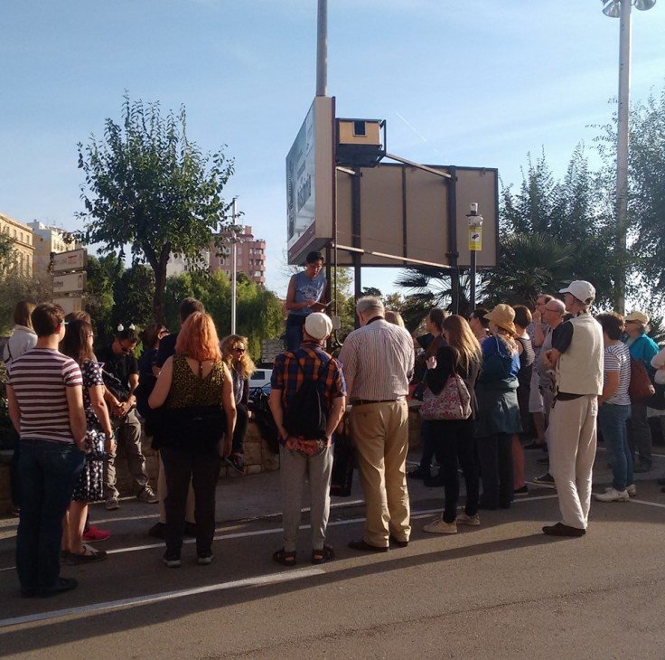 Start of the Sunday morning Walking tour. I am explaining the tenuous link between St Jerome, St Paul, St Augustine, the wonky Roman Empire at the time, Tarragona, and modern-day translators and editors at #METM16. Photo taken, I think, by Helen Oclee-Brown, in charge of Off-METM events.